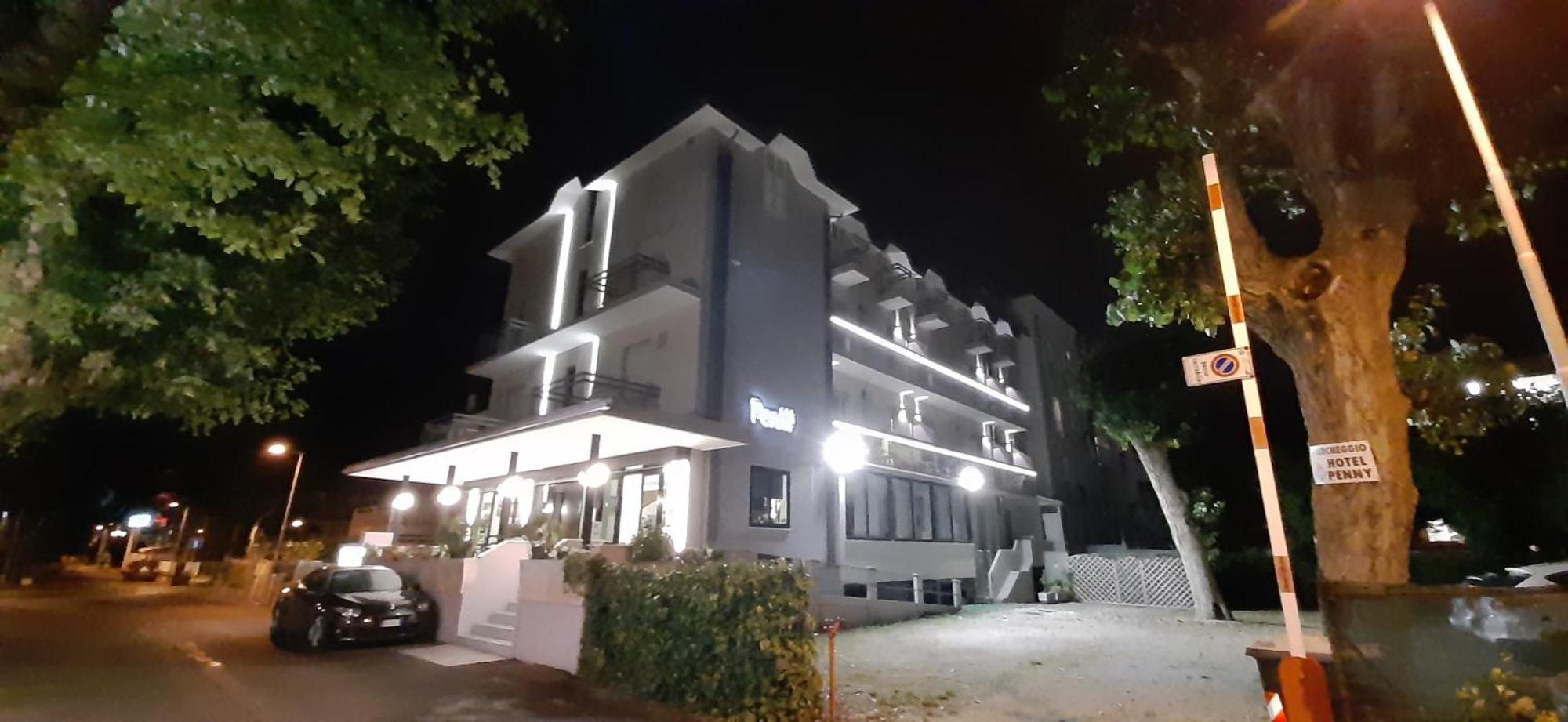 Hotel Penny Rimini Luaran gambar